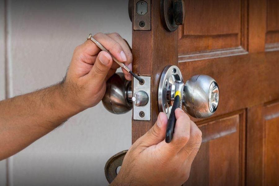 Når du trenger en låsesmed: Vanlige nødsituasjoner og løsninger